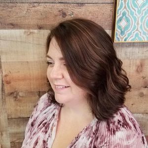 Meet your Posher, Jenaca